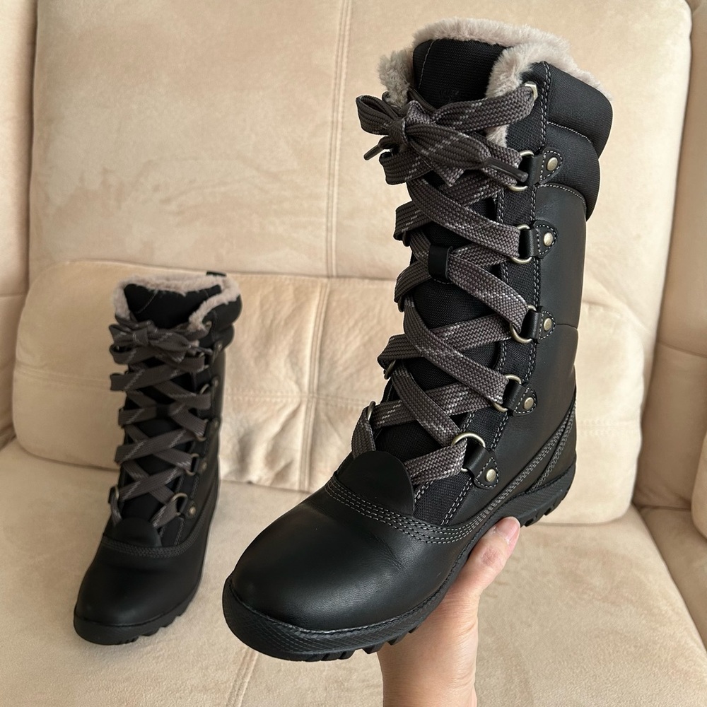 Like New Timberland Women's Earthkeepers Comfy Warm Stylish, Waterproof Boots - Picture 16 of 16